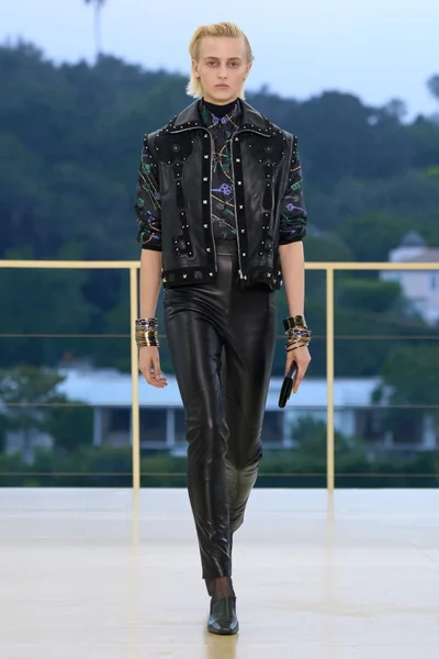 Look 9